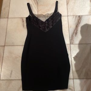 Black size 6 Valentino dress never worn